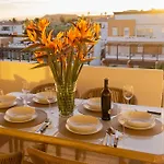 Swing & Golf Penthouse Apartment *