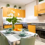 Apartment Swing & Golf Penthouse
