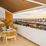 Apartment Swing & Golf Penthouse